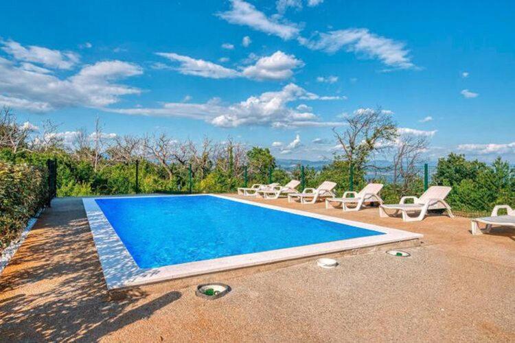 Apartments Nika With Swimming Pool And Beautiful Sea View Dobreć Exterior foto
